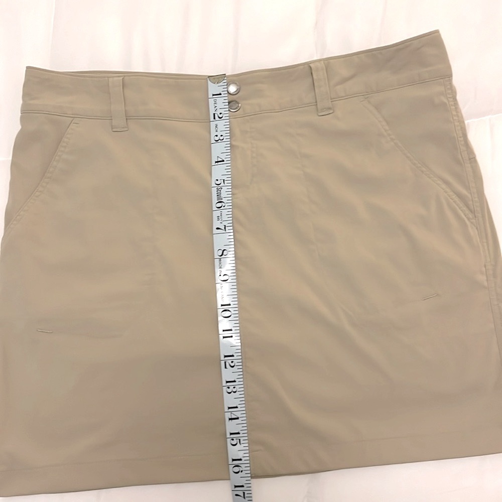 Columbia Trail Skort Women’s Size 12 OMNI-SHIELD fabric. Tan color. - Picture 7 of 15